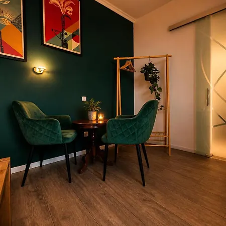 Boutique Mit Spa-badewanne Elbe Zentral Im Gruenen * Magdeburg