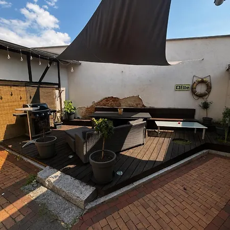 Boutique Mit Spa-badewanne Elbe Zentral Im Gruenen Apartman *